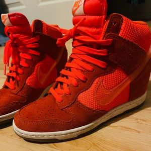 NIKE Dunk Sky High 'Total Crimson' Hi-Top Wedge Heel
Sneakers Shoes